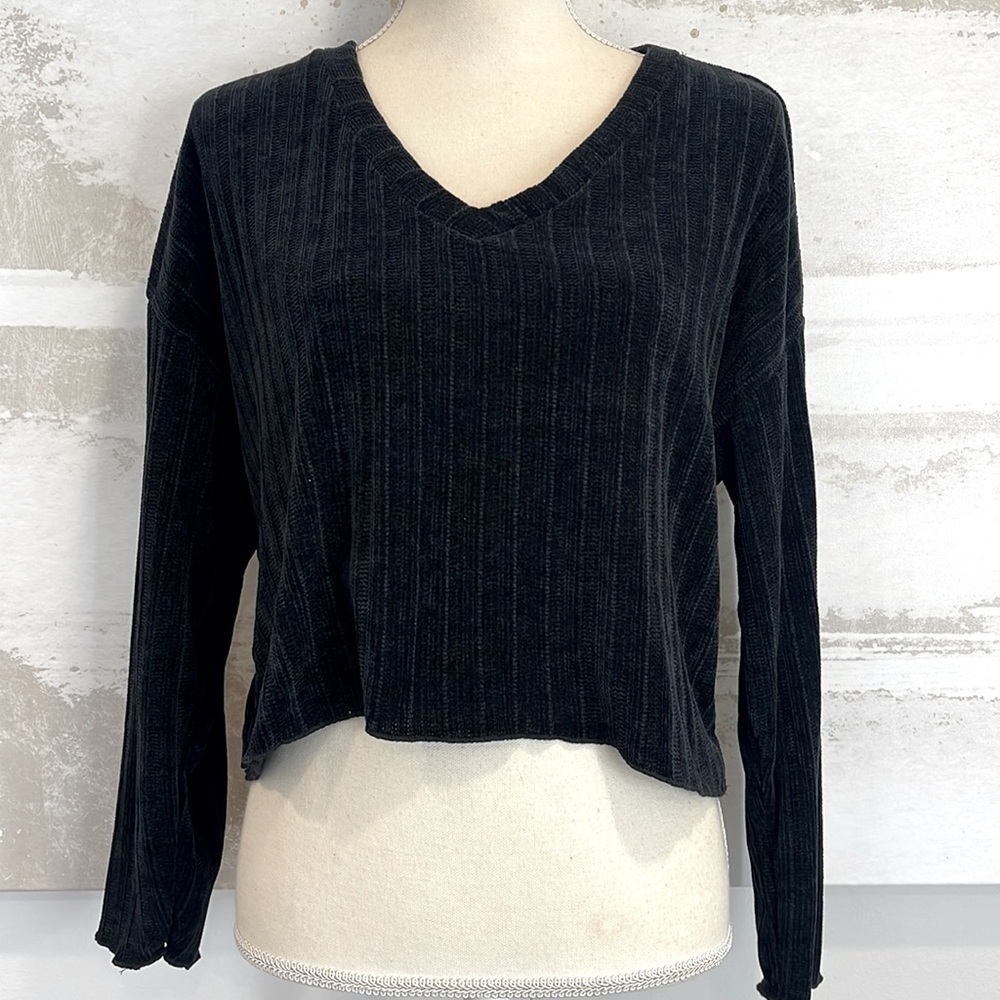 Heart ❤️ Hips New Boutique Sweater size Large